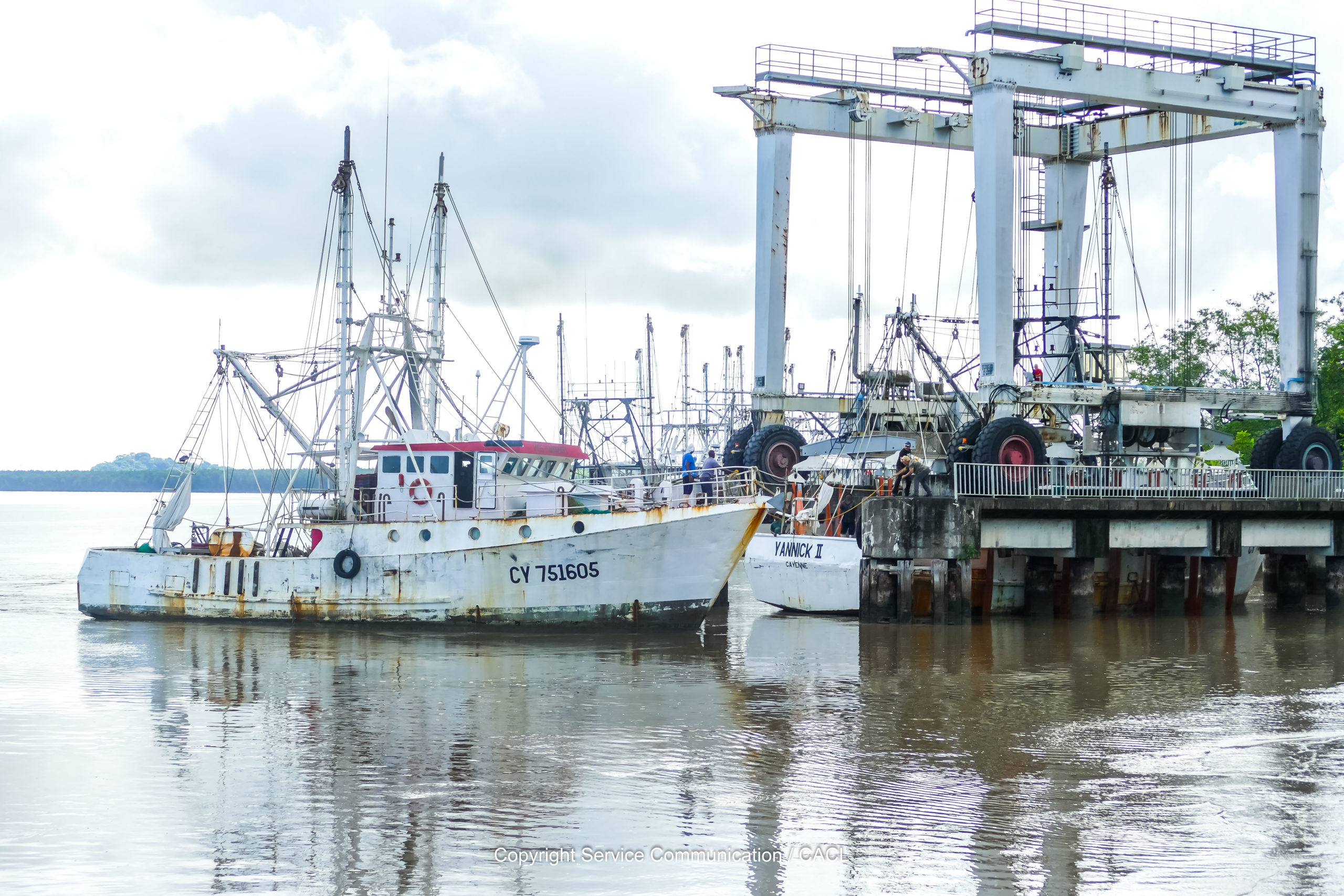 Le portique de levage pour la réparation des bateaux, unique en Guyane